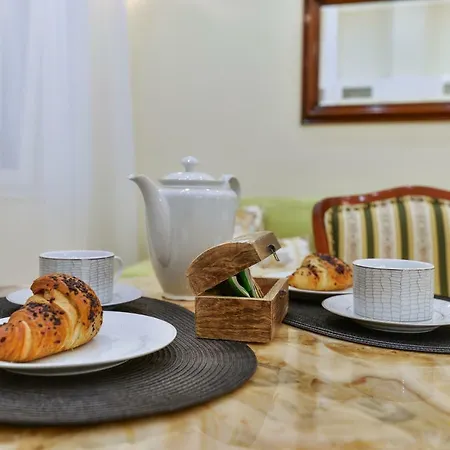Hotell Noble Elegance Studio *