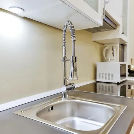 Noble Elégance Studio Zara