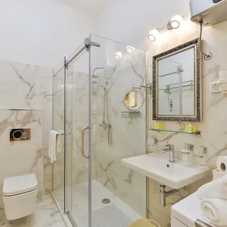 Noble Elégance Studio * Zara