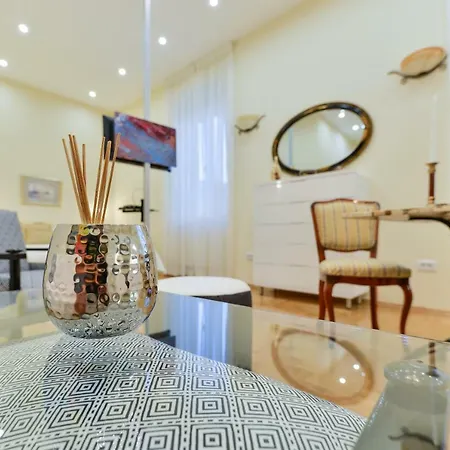דירה Noble Elegance Studio