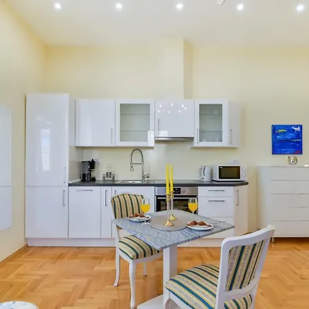 דירה Noble Elegance Studio