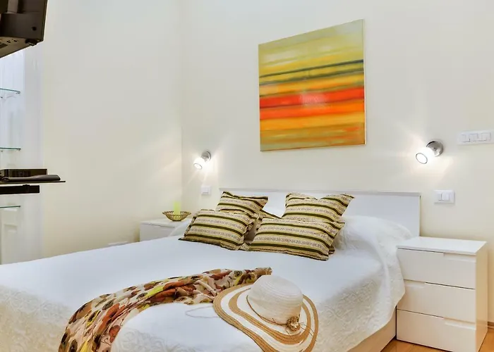 Noble Elégance Studio Hotel