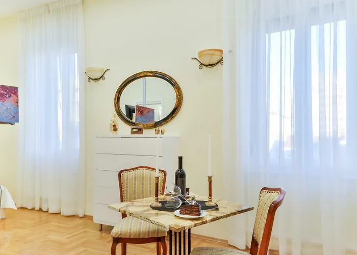 Noble Elegance Studio מלון זאדאר