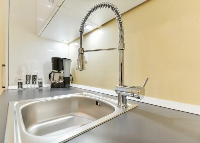 Noble Elegance Studio מלון *