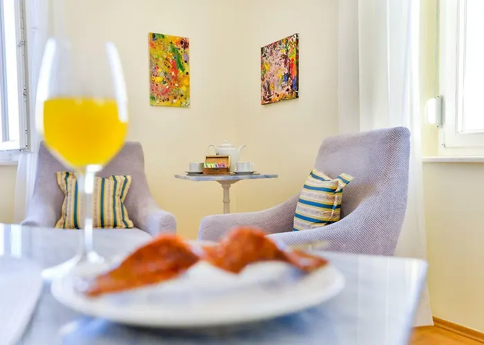 מלון Noble Elegance Studio